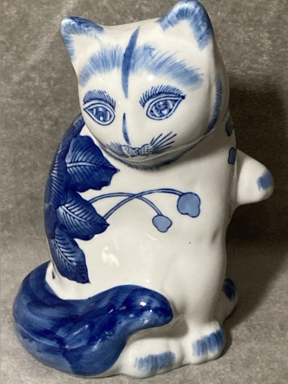 10" Chinese Porcelain Cat Statue Floral White Blue Figurine Paw Up